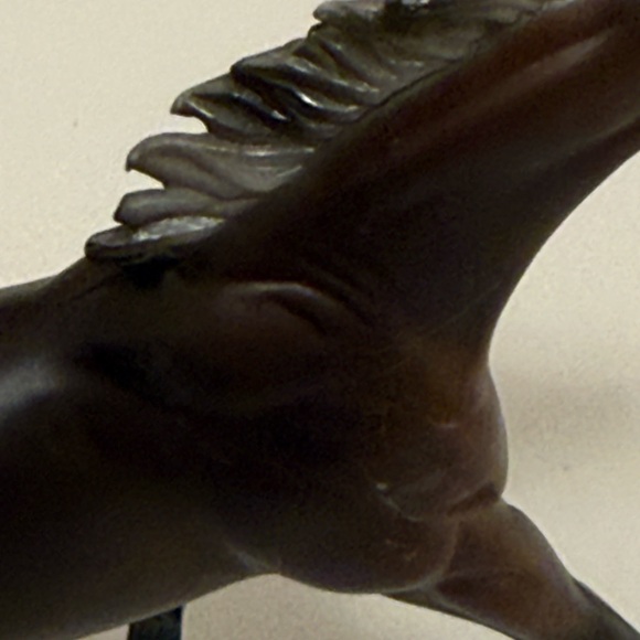 Elegant Brown galloping Breyer Stablemate Model Horse Figurine - Picture 4 of 7